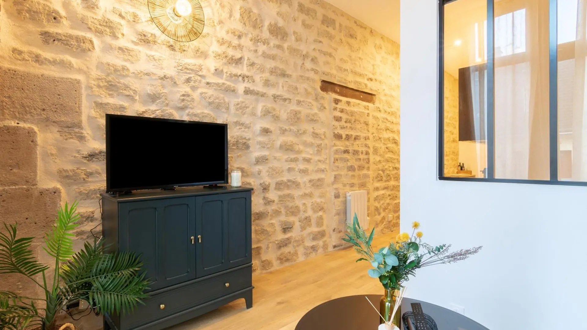 Cozy Apartment In Heart Of Montmartre Paříž Francie
