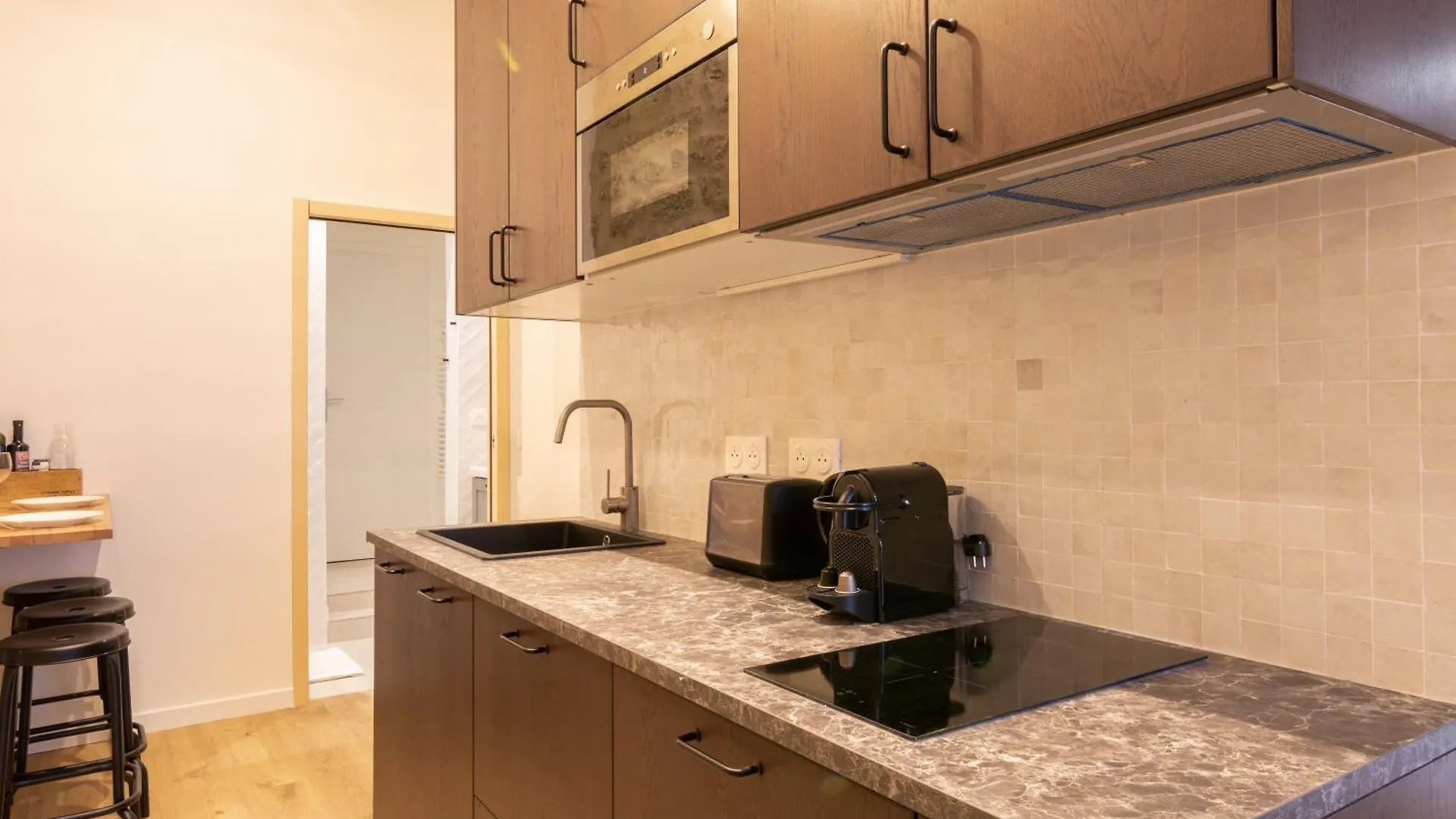 Cozy Apartment In Heart Of Montmartre Paris