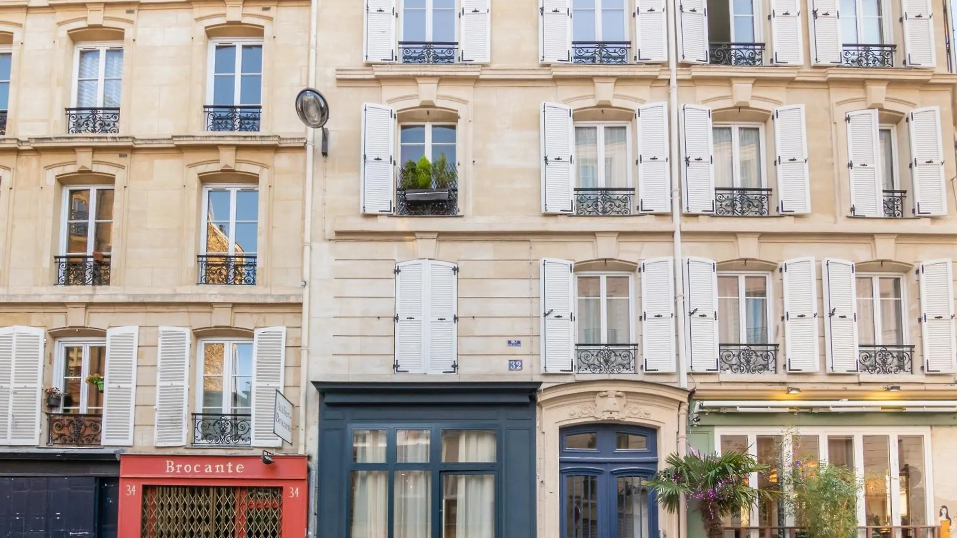 Cozy Apartment In Heart Of Montmartre Paris 0*,  France